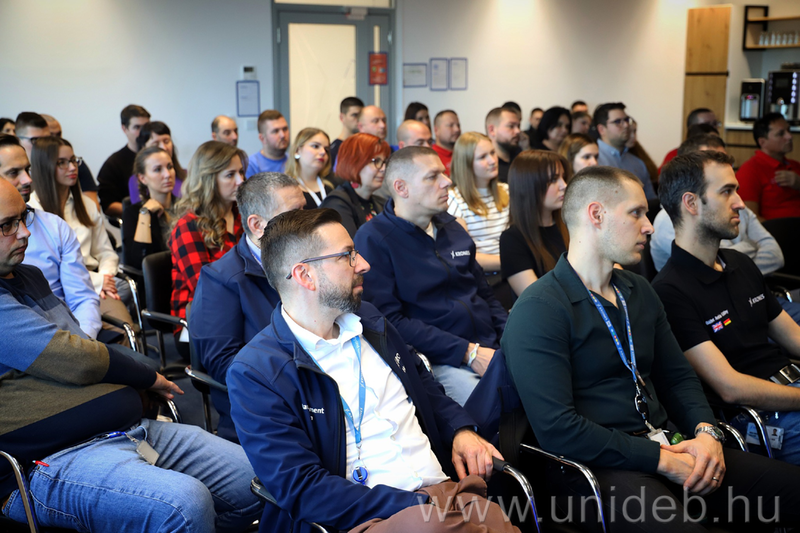 Khoa Công Nghệ Thông Tin Tại Đại Học Debrecen Tiên Phong Trong Chiến Lược Phát Triển AI