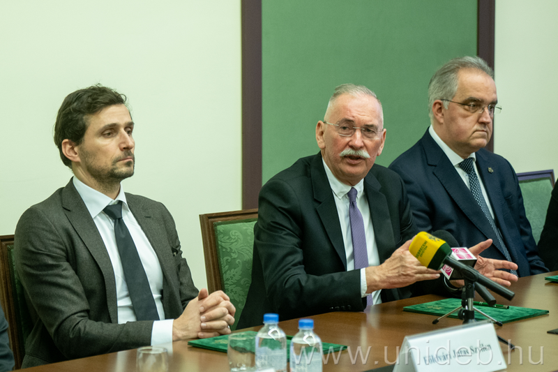 Cột Mốc Mới Trong Hợp Tác Giữa Đại Học Debrecen và GE Healthcare