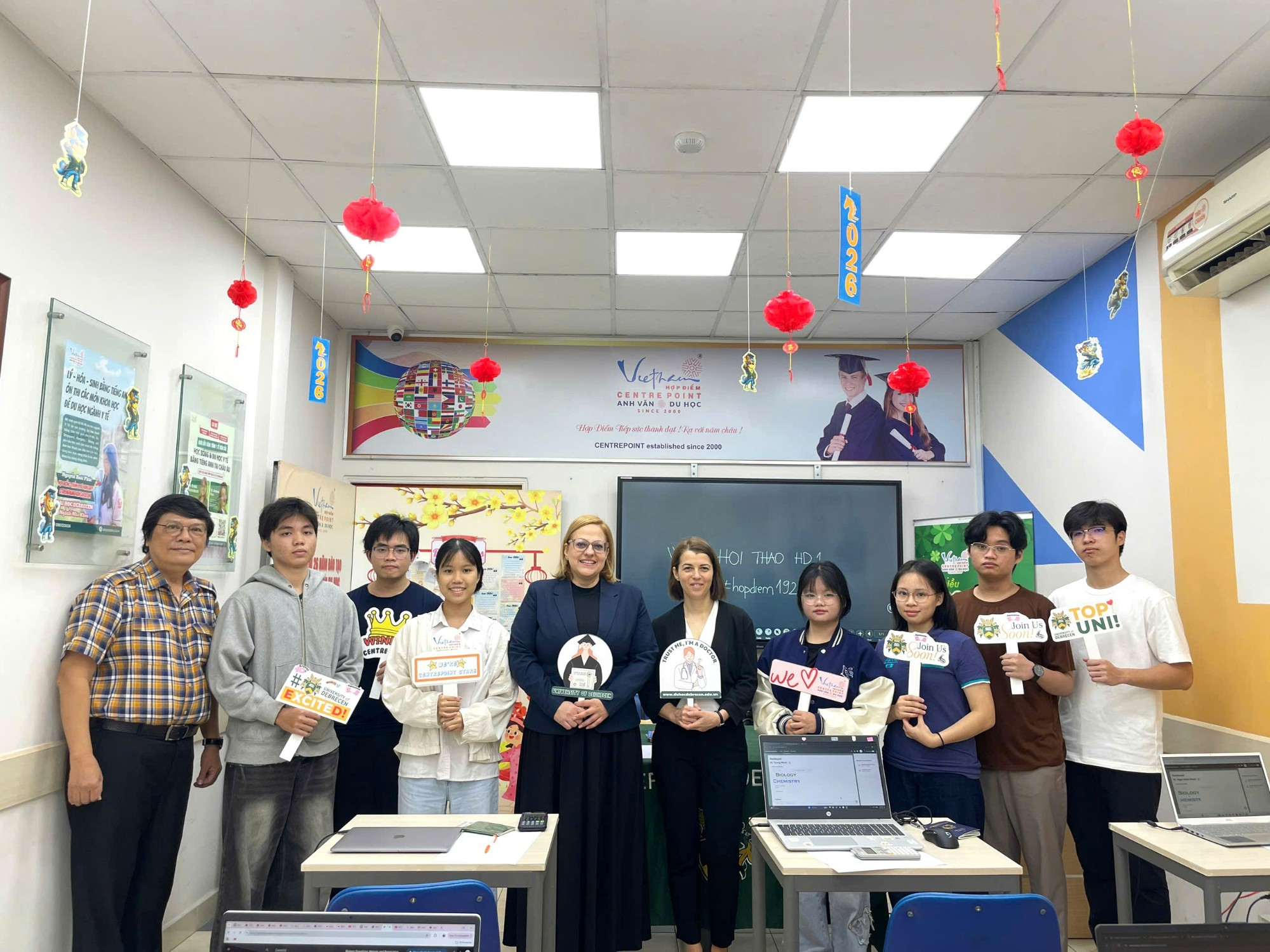 CHÚC MỪNG 8 TÂN KHOA TRÚNG TUYỂN CÁC NGÀNH Y NHA DƯỢC ĐẠI HỌC DEBRECEN