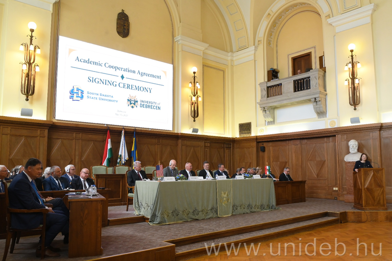 Chương trình Liên kết Song bằng Mỹ tại Đại học Debrecen