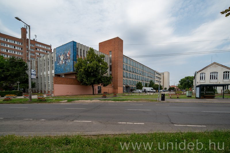 Tòa nhà phức hợp của khoa Kỹ thuật Đại học Debrecen sẽ được mở rộng và tân trang