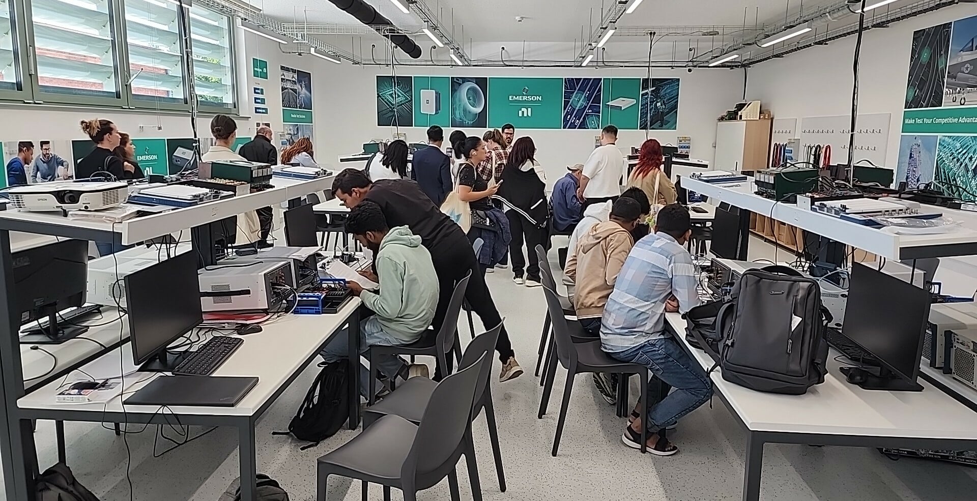 Khám Phá Đại Học Bách Khoa – Viện Đại Học Debrecen Hungary