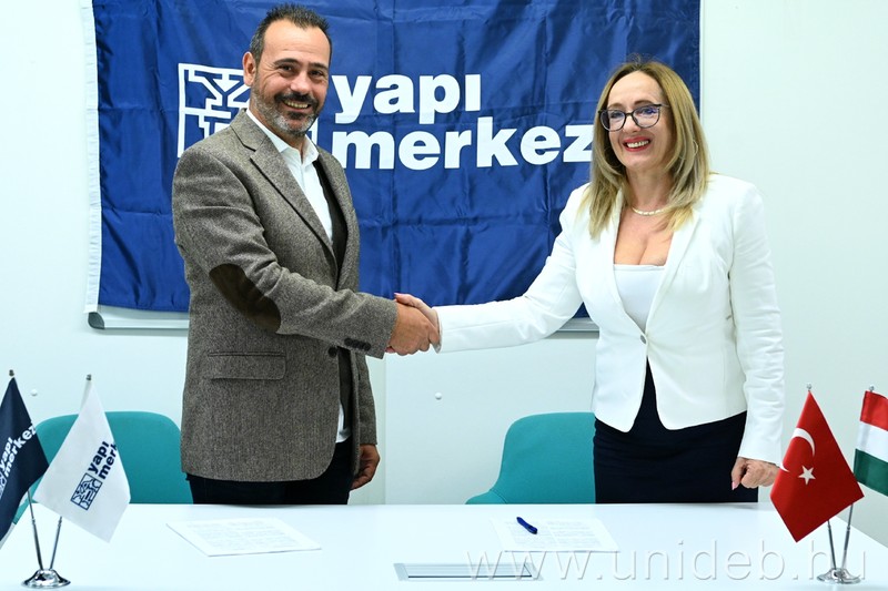 Đại học Debrecen ký thỏa thuận hợp tác chăm sóc sức khỏe với công ty Thổ Nhĩ Kỳ