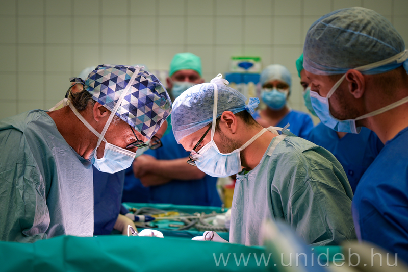 Khóa Học Chuyên Sâu Về Phẫu Thuật Thoát Vị Hiện Đại Tại Đại Học Debrecen