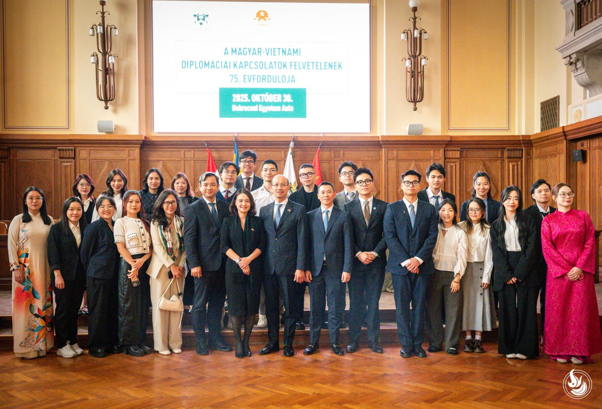 Kỷ Niệm 75 Năm Quan Hệ Ngoại Giao Việt Nam - Hungary